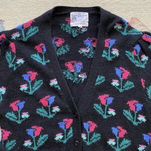 Vintage Shetland Wool Floral Cardigan Sweater Size 40 Medium Black